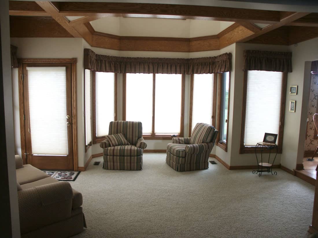 Golf-Course-House-livingroom-1100x825.jpg